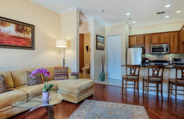 50750 Santa Rosa Plaza