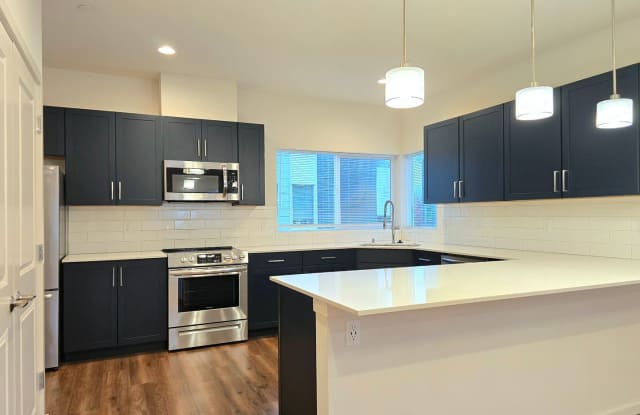 4 Bedroom Townhome in Monroe - Pet Friendly!