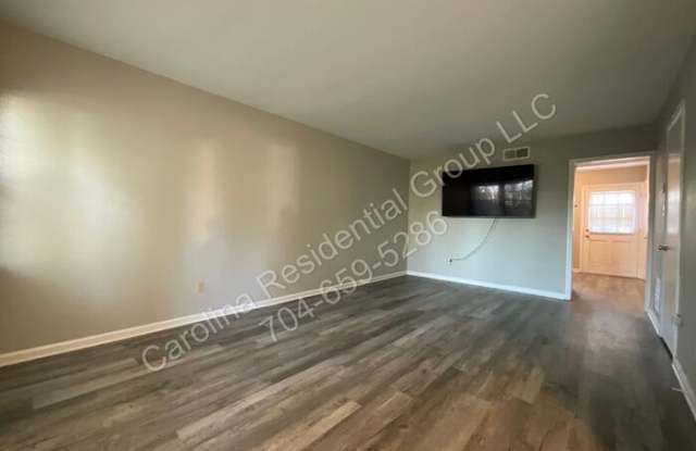 4764 Old Lantern Way