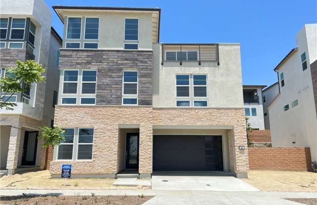418 SYCAMORE DRIVE