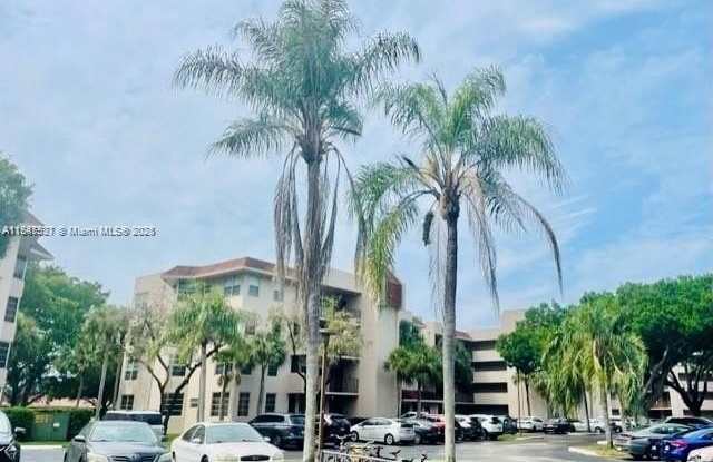 Photo of 1811 Sabal Palm Dr