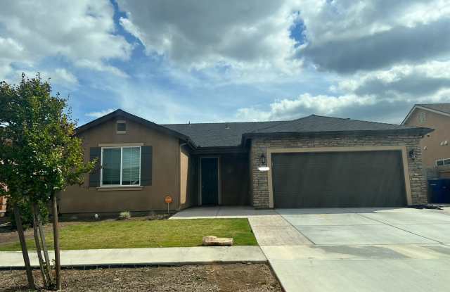 1613 Willis Drive - 1613 Willis Drive, Hanford, CA 93230