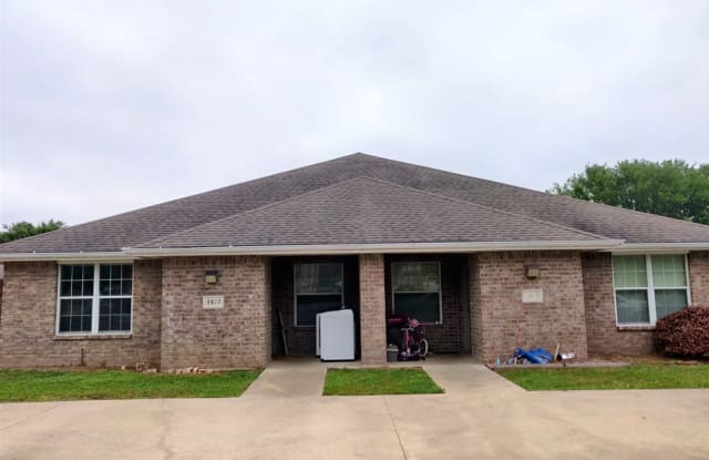 3819 Oldenburg Ln - 3819 Oldenburg Lane, College Station, TX 77845