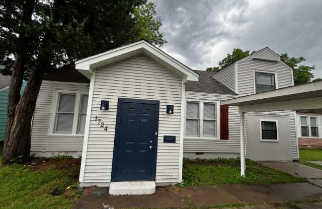 1724 Northwest Elm Avenue