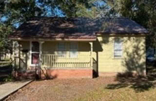 200 Thomas Street - 200 Thomas Street, Abbeville, LA 70510