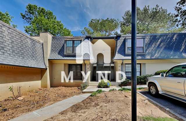 123 Maison Pl NW