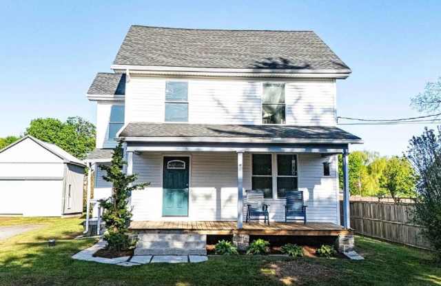 Spacious 3BR Home with Large Yard, Private Driveway & Storage