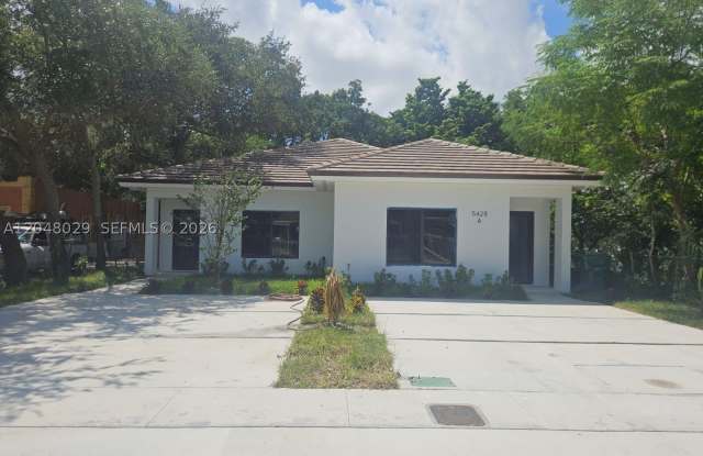 5428 NW 3rd Ave