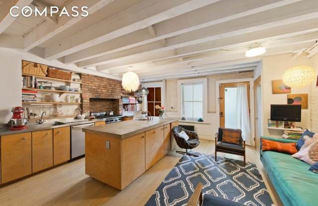 304 Lafayette Avenue