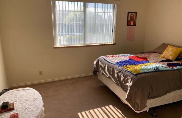 North Orem 2 bedroom/1 bath apartment - Price drop (Limited time offer)!