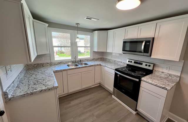 700 S Houston Street