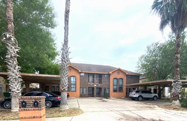 Photo of 1206 W Fig Ave