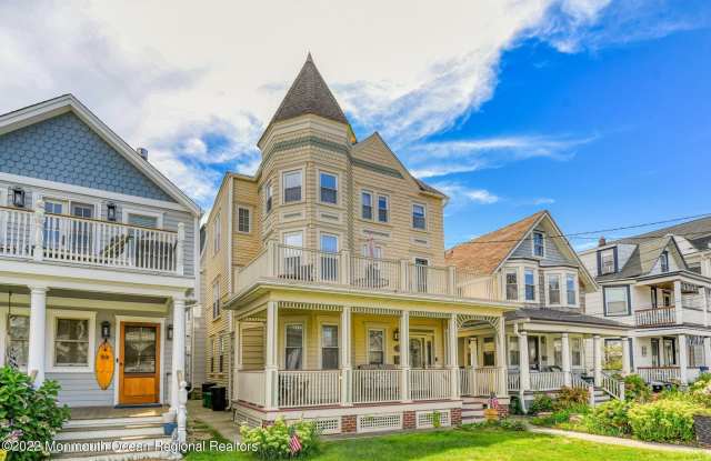 Photo of 8 Surf Avenue