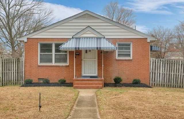 Photo of Cozy, 3 Bedroom Brick Cape in Fulton Hill Available NOW!