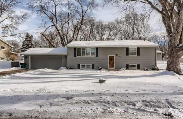 3232 Independence Avenue North - 3232 Independence Avenue North, New Hope, MN 55427