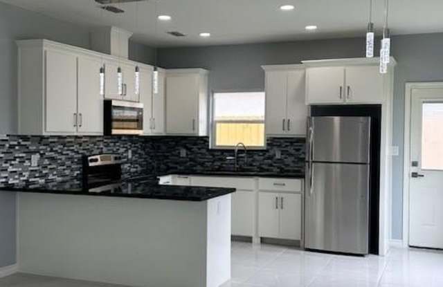 2417 Indian Creek Avenue unit: 1