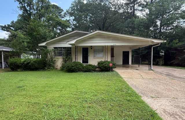 Photo of 9115 Oak Grove Ln, Little Rock