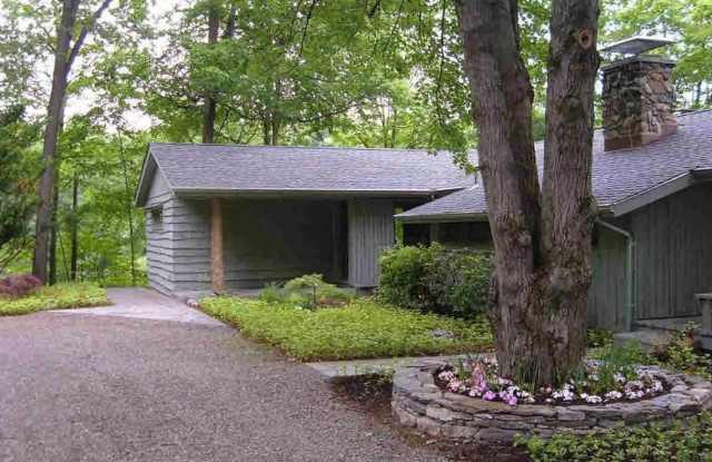Photo of Private Hudson Valley Retreat: Contemporary Ranch on 24+ Wooded Acres with Pond  Water Views