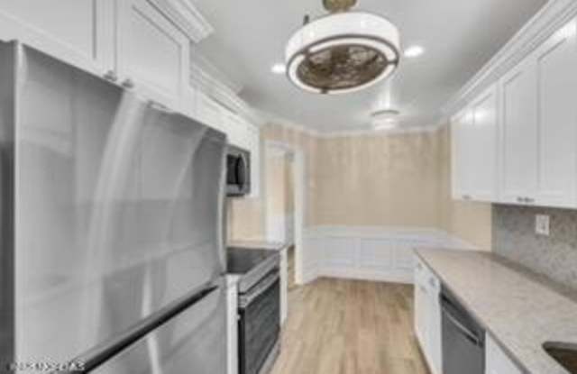 204 Covered Bridge Boulevard unit: D