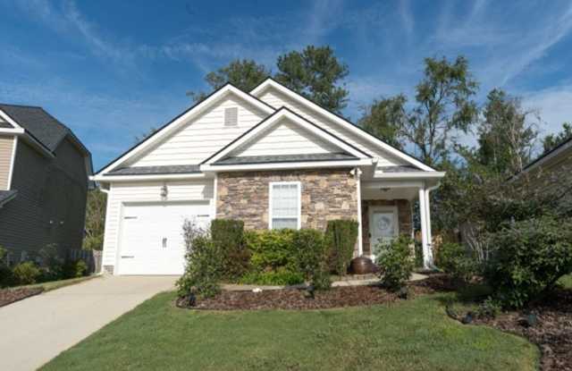 Charming 3-Bedroom, 2-Bath Home with Vaulted Ceilings and Open Floor Plan!