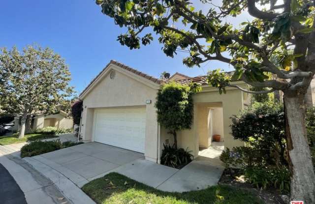 Photo of 732 PALISADES Dr