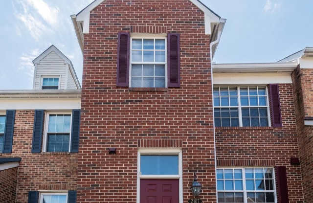 2107 HUTCHISON GROVE COURT