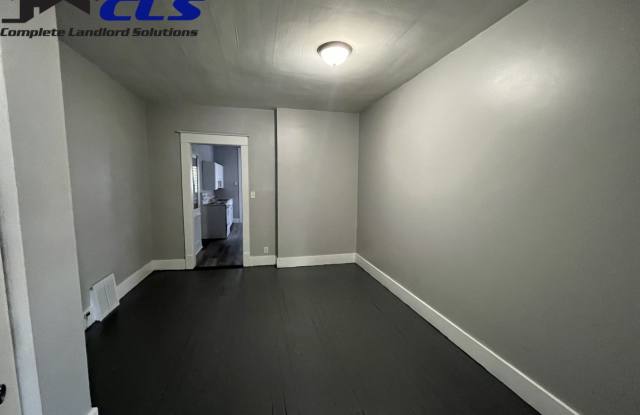 1231 S 10th Apt A