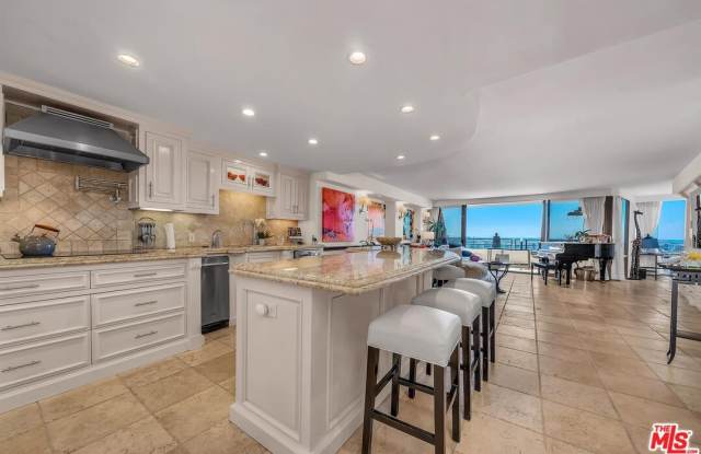 4314 Marina City Dr