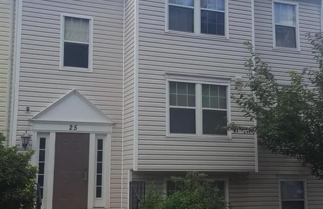 25 PICKERING CT #201 - 25 Pickering Court, Germantown, MD 20874