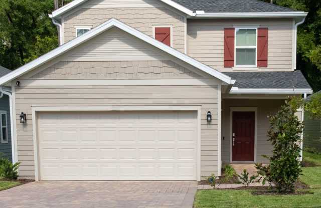 4/3 Home - Tara Lane