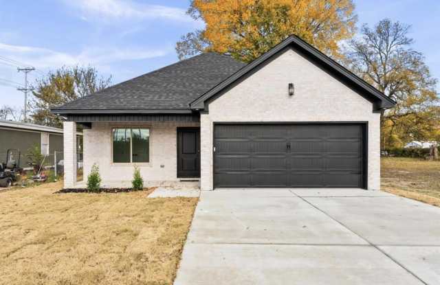 1705 N 2nd