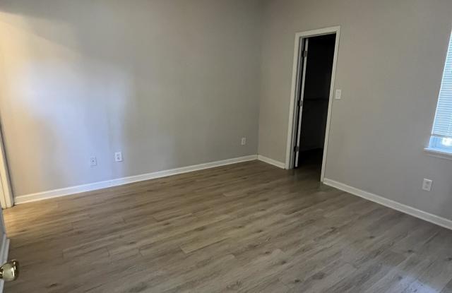 3511 SWEETWATER BLVD