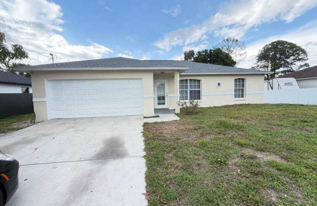 Move in SPECIAL $500 off 1st Months' Rent- Now Available — Charming Single-Family Home