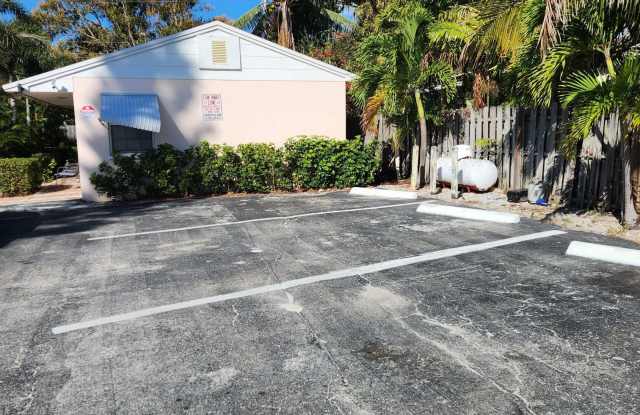 715 N 4 Street - 715 North 4th Street, Lantana, FL 33462