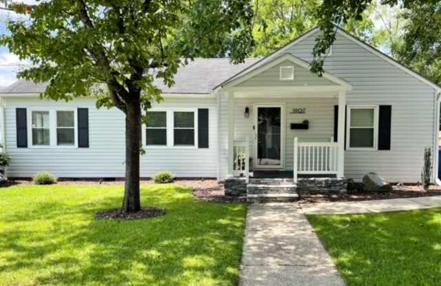 1907 Finnegan Street