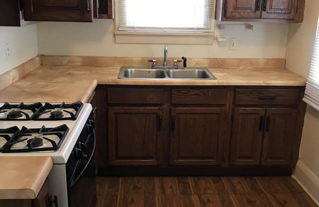 624 West Dewey Avenue