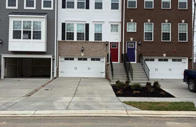 Photo of 1730 WATER CROSSING Road