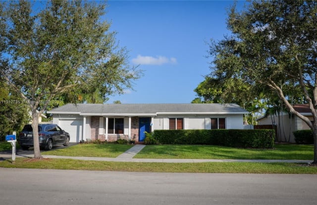 10525 SW 124th Ct - 10525 Southwest 124th Court, The Crossings, FL 33186