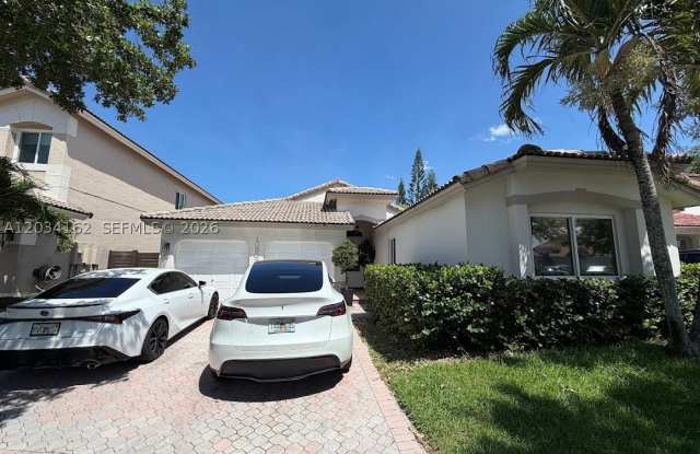 10900 NW 72nd St