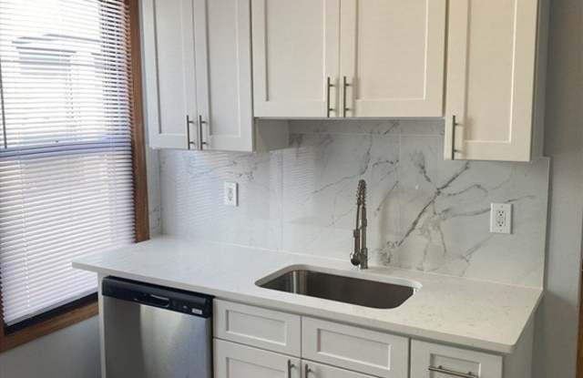 324 Summit Avenue unit: 3