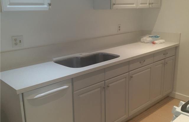 2502 Manhattan Beach Boulevard