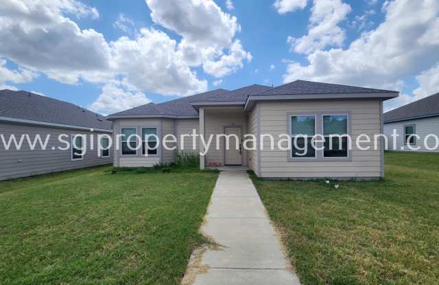 127 Canales Cir