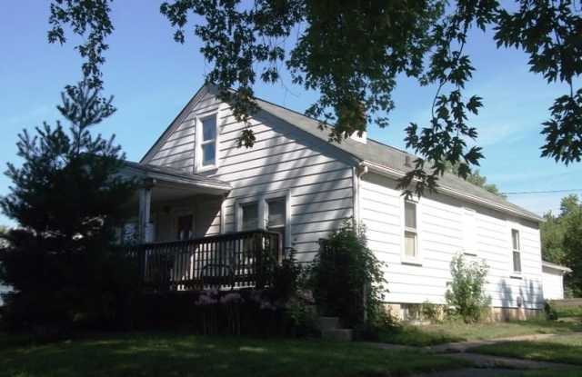Photo of 3 bedroom, 1 bath Home - Available: August 2026!