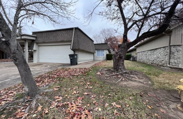 5629 S. Harvard Ct. - 5629 South Harvard Court, Tulsa, OK 74135