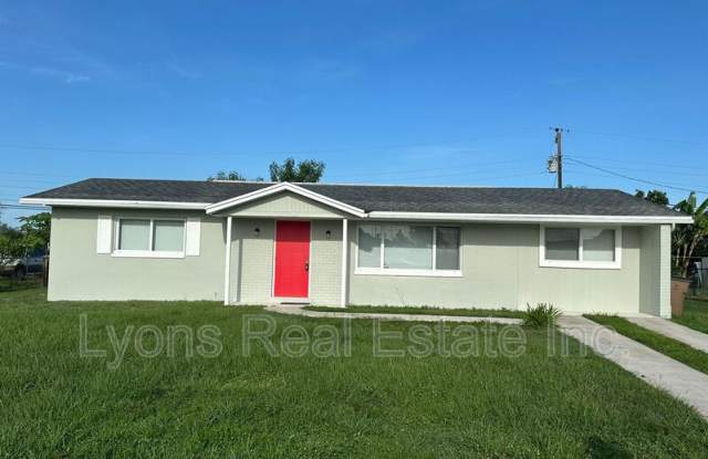 Photo of 315 Rushmore Ave N