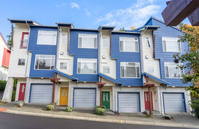 Photo of 3Bd/2.75Ba Renton Townhouse
