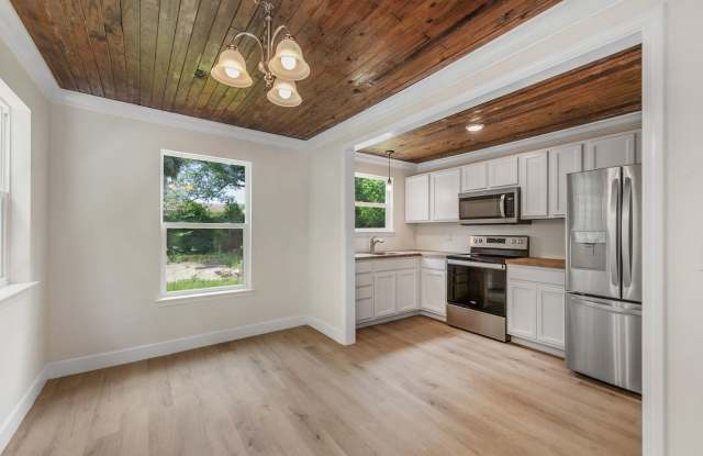 Housing Voucher Approved Home - Stylish 2BR Home Minutes from Everything Pensacola!