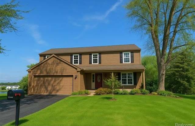 19479 SCENIC HARBOUR Drive