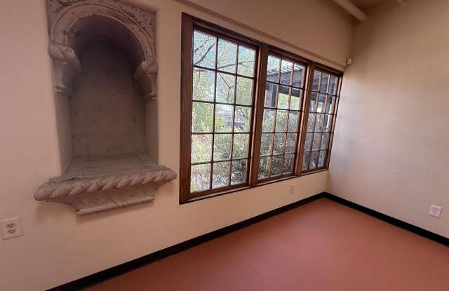 6130 E CAVE CREEK Road