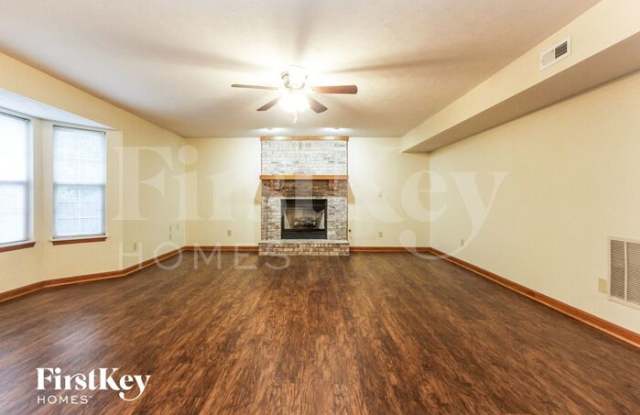 1027 West Palomino Place